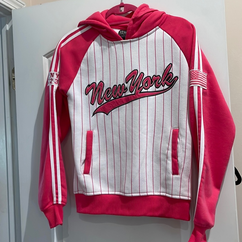 White and pink stripes long sleeve hoodie